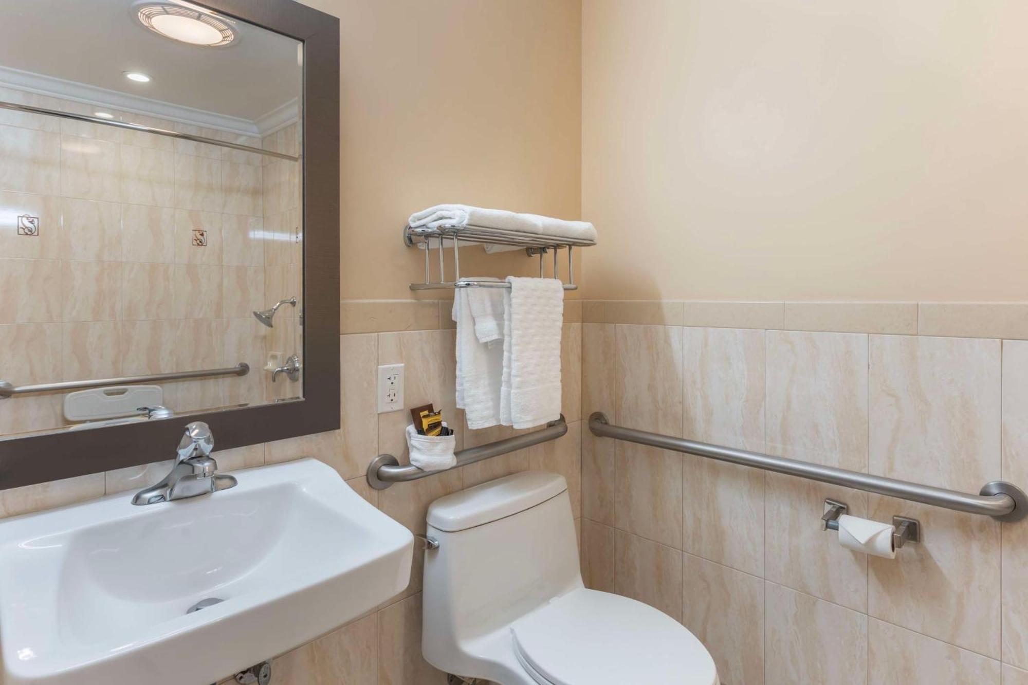 Best Western Plus Airport Plaza Сан-Хосе Экстерьер фото