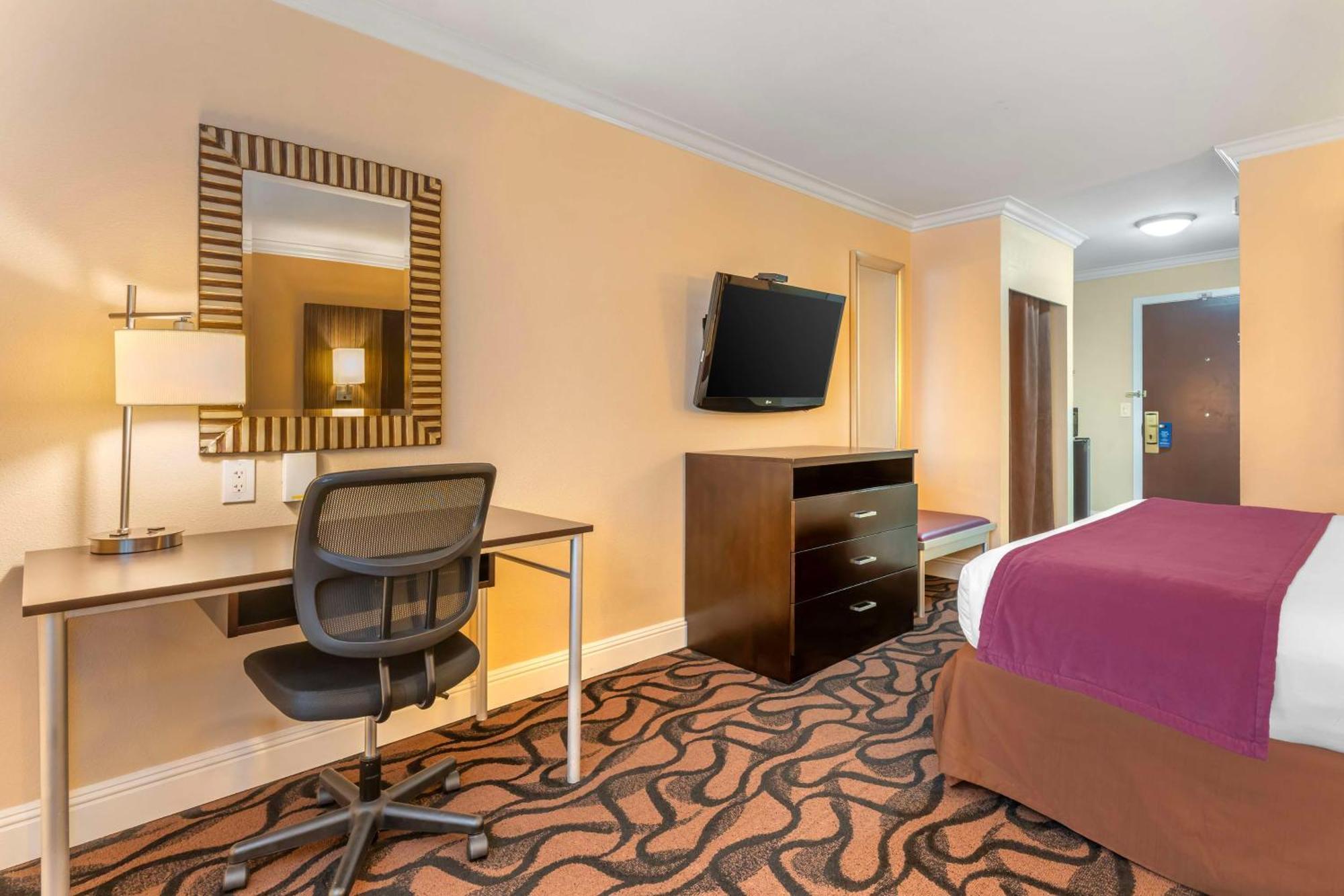 Best Western Plus Airport Plaza Сан-Хосе Экстерьер фото