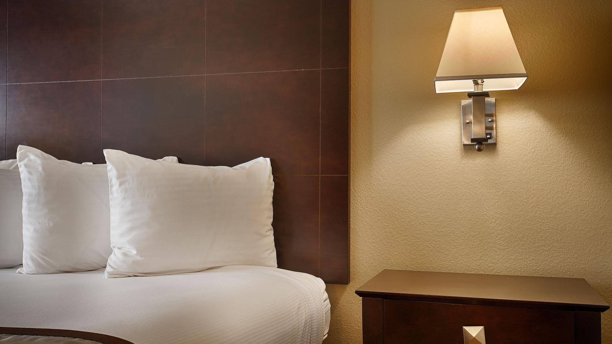 Best Western Plus Airport Plaza Сан-Хосе Экстерьер фото